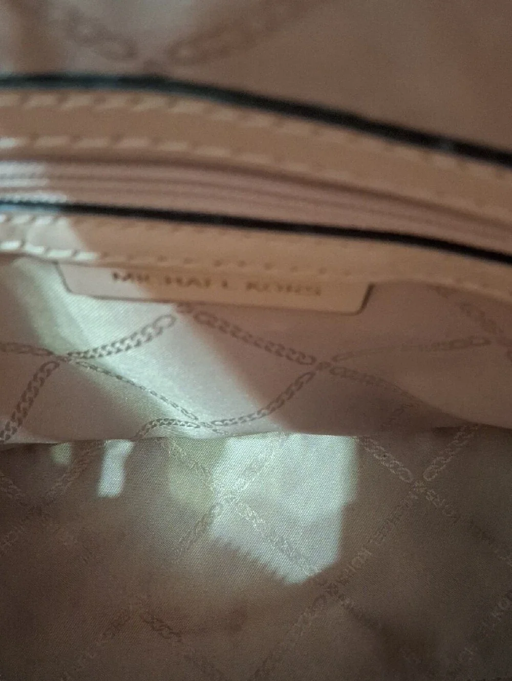 Michael Kors Mott Large Zip Dome Crossbody Nwot